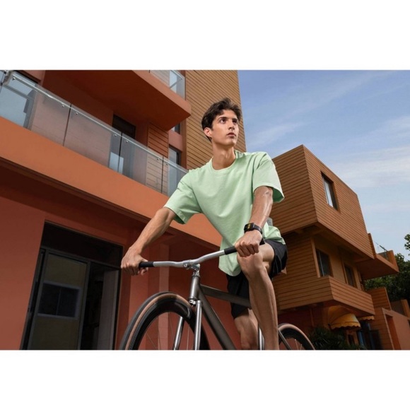 Amazfit Band 7 Smartwatch - Black - Picture 10 of 11